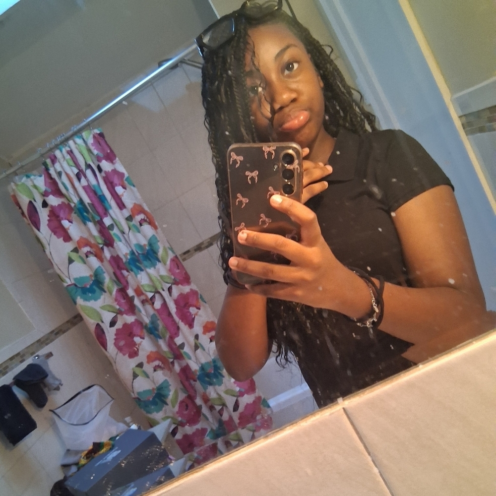 Meet your Posher, Iniyah